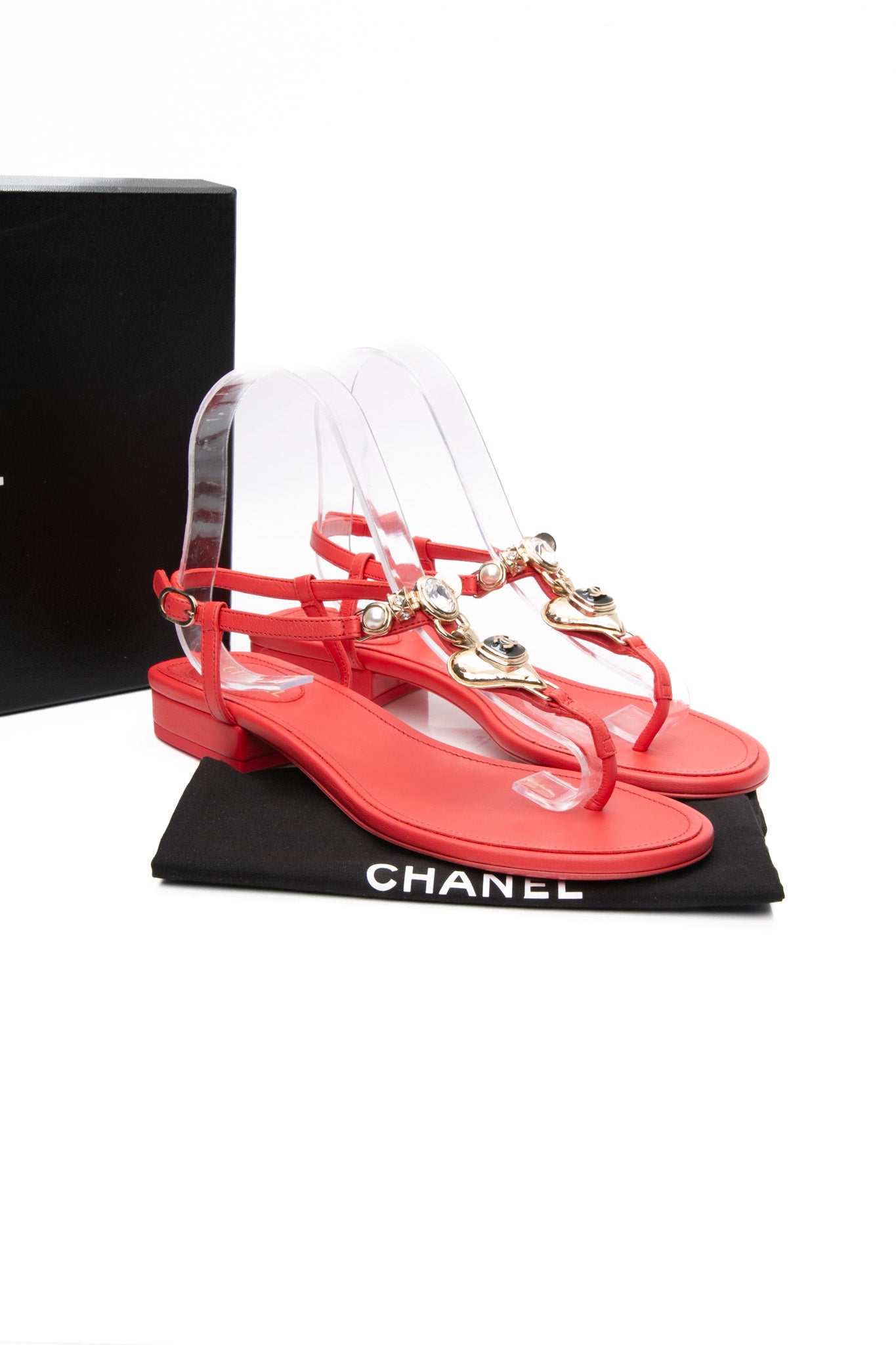 CHANEL Coral CC Heart Thong Sandals 37.5 (New) – Luxury Labels