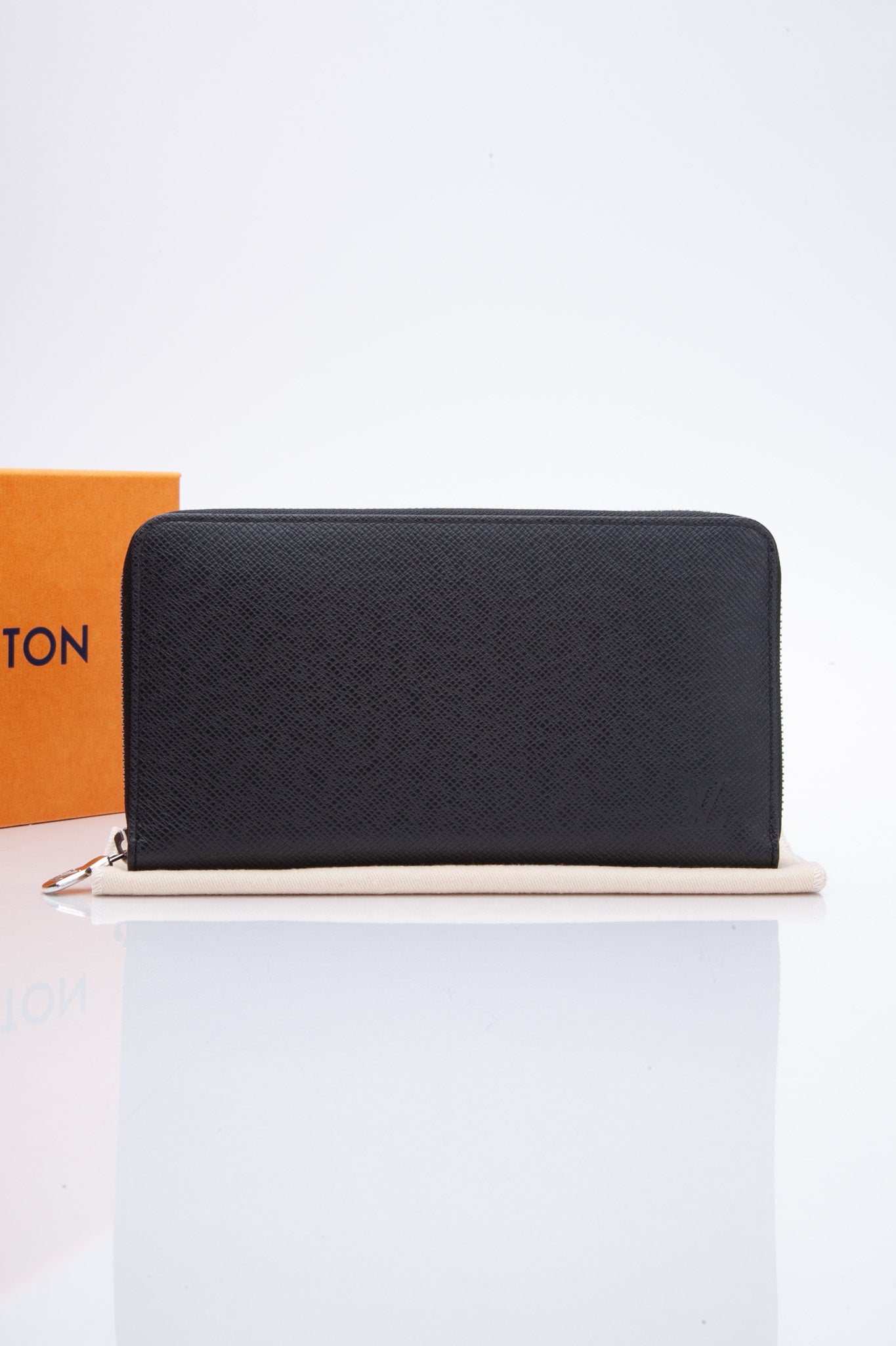 Louis Vuitton Black Taiga Leather Zippy Organizer XL Travel Wallet