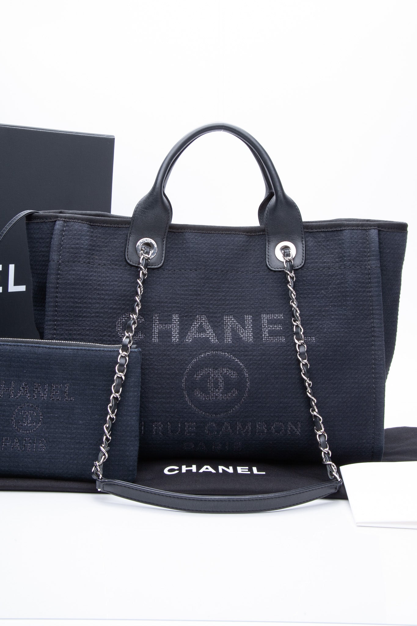 Chanel - Authenticated Cambon Handbag - Leather Black for Women, Very Good Condition