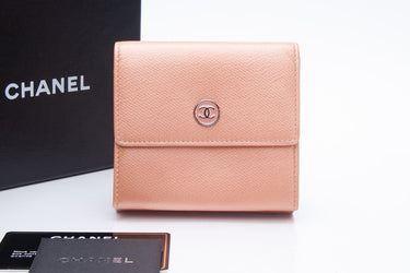 CHANEL Meito Trifold Coco Button Pink Metallic Wallet