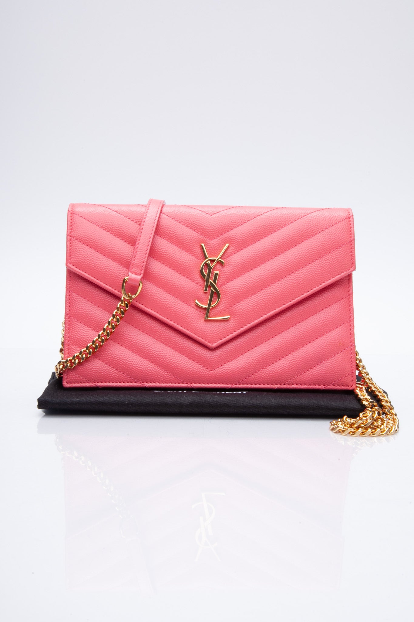Cassandre Matelasse Envelope Leather Wallet On Chain in Pink - Saint Laurent