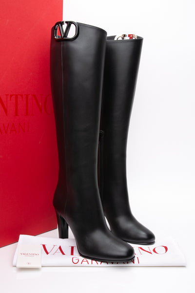 【関税＆送料込み】Valentino Garavani Lace Knee-High VALENTINO GARAVANI Calfskin Bow Lace Up Back Knee High Tall