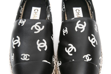 CHANEL Lambskin Printed Black and White CC Espadrilles 39 (New)