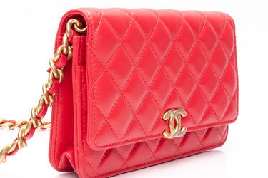 CHANEL 22S Red Lambskin Quilted Wallet On Chain WOC