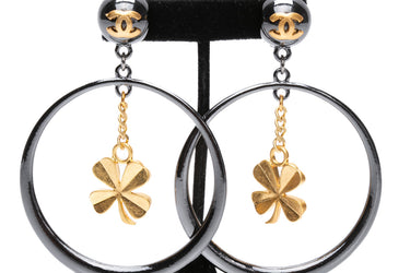 CHANEL Vintage Clover Dangle Clip On Earrings