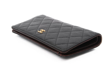 CHANEL Black Caviar Quilted Yen Wallet