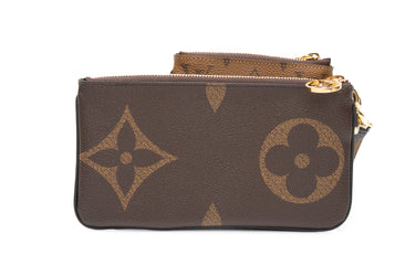 LOUIS VUITTON Reverse Monogram Giant Trio Pouch