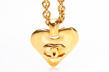 CHANEL Vintage Gold CC Heart Necklace