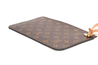 LOUIS VUITTON Monogram Wristlet
