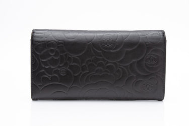 CHANEL Black Camellia Embossed Lambskin Silver Flap Wallet