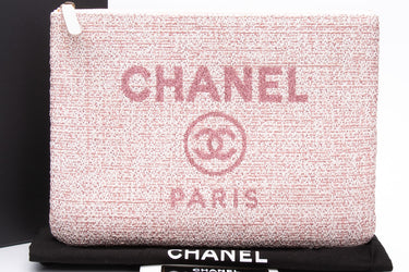 CHANEL Pink Woven Raffia Deauville Pouch