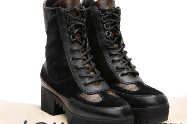 LOUIS VUITTON Monogram Black Suede Calfskin Leather Laureate