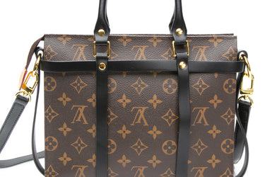 LOUIS VUITTON Monogram Toiletry Pouch 26 w/generic Conversion Kit