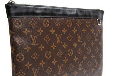 LOUIS VUITTON Monogram Macassar Discovery Pochette GM