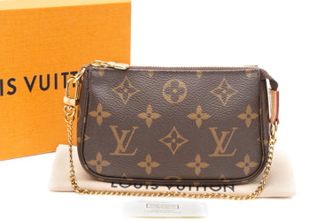 LOUIS VUITTON Monogram Mini Pochette Accessoires