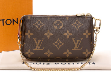 LOUIS VUITTON Monogram Mini Pochette Accessoires