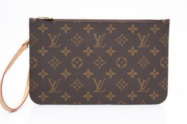 LOUIS VUITTON Monogram Wristlet