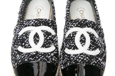 CHANEL Black and White Tweed Lambskin Patent CC Espadrilles 42