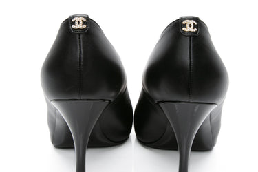 CHANEL Black Leather and Patent Pumps Heel Size 42