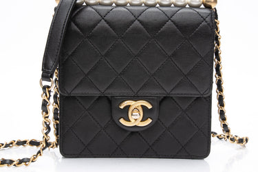 CHANEL Black Lambskin Quilted Chic Pearls Flap Bag