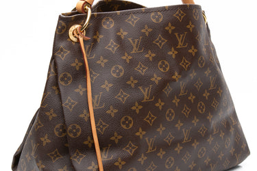 LOUIS VUITTON Artsy MM Monogram Bag