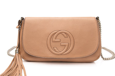 GUCCI Camelia Pebbled Calfskin Medium Soho Flap Crossbody Bag