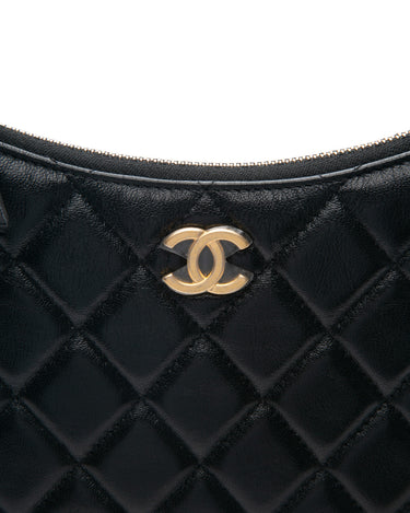 CHANEL Black Chain Around Lambskin Small Hobo Bag – Luxury Labels