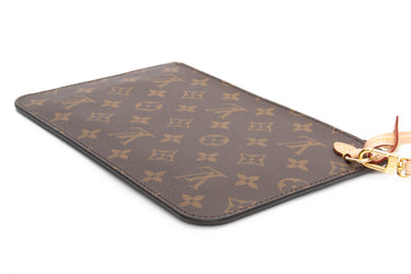 LOUIS VUITTON Monogram Wristlet (New)