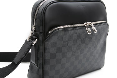 LOUIS VUITTON Damier Graphite Reporter Messenger PM