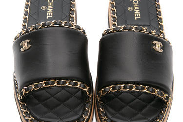 CHANEL 22C Black Leather CC Chain Details Cork Mules 38