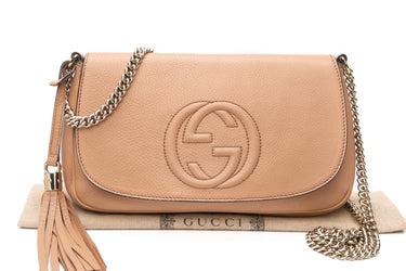 GUCCI Camelia Pebbled Calfskin Medium Soho Flap Crossbody Bag