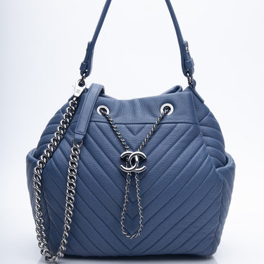 CHANEL Blue Deerskin Chevron Medium Chain Bucket Bag