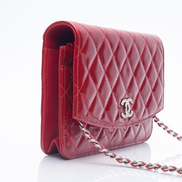 CHANEL Red Patent Quilted Brilliant Wallet On Chain WOC