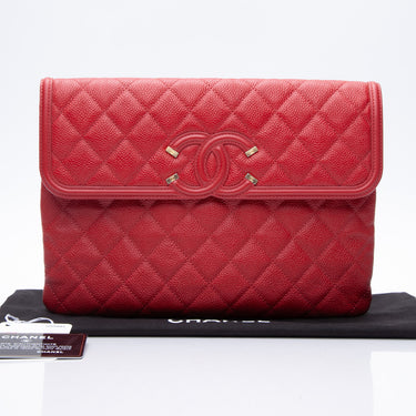 CHANEL Red Quilted Caviar Leather Filigree O'Case Clutch