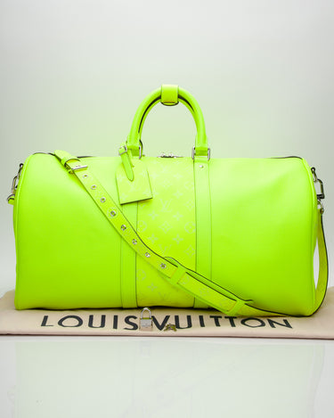 Louis Vuitton Keepall Bandouliere 50 Taigarama Taiga Red LV Weekend Travel  Bag