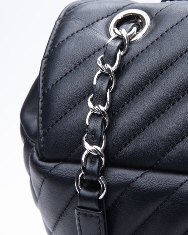 Petite shopping tote leather tote Chanel Black in Leather - 36439963