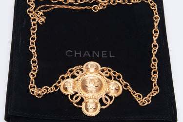 CHANEL Metal CC Necklace Gold