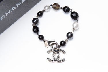 CHANEL Bead Pearl and Hanging CC Logo Bracelet