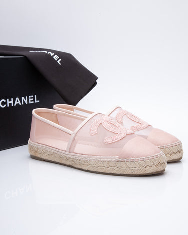 Chanel Espadrille 37 Tweed Canvas Leather CC Cap-Toe Flats CC-0707N-0007 at  1stDibs