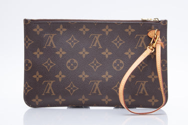 LOUIS VUITTON Monogram Wristlet