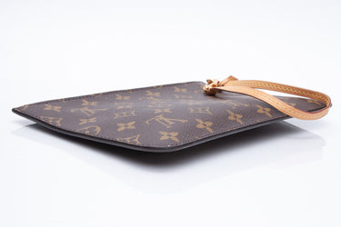 LOUIS VUITTON Monogram Wristlet