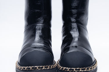 CHANEL Interlocking CC Logo Black Patent Leather Snow Boots 41