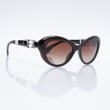 CHANEL Cat Eye Brown Sunglasses With Pearl CC logo Detail