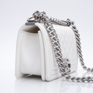 Louis Vuitton Men's Lv Shape 40 MM White Reversible Taurillon Puppets Belt  Size 90 – THE-ECHELON