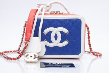 CHANEL Filigree Vanity Case Quilted Caviar Mini With Chain
