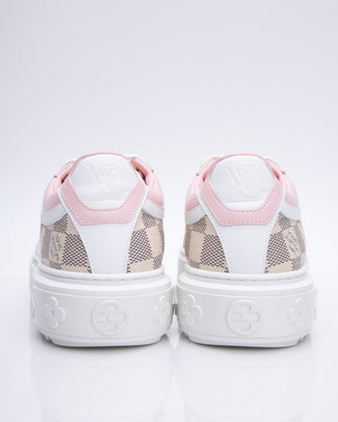 Pre-owned Louis Vuitton White Monogram Leather Time Out Trainers Size 37