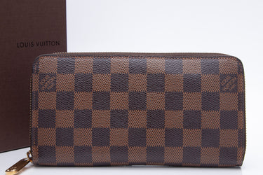 LOUIS VUITTON Damier Ebene Zippy Wallet