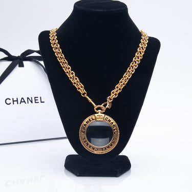 CHANEL Vintage Gold CC Loupe Necklace