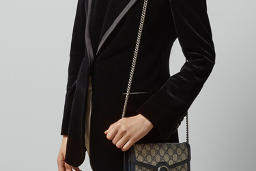 GUCCI Beige Blue GG Supreme Monogram Textured Dollar Calfskin Mini Dionysus Wallet on Chain