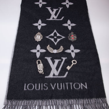 Louis Vuitton, Accessories, Louis Vuitton Bleu Rose Reykjavik Gradient  Scarf